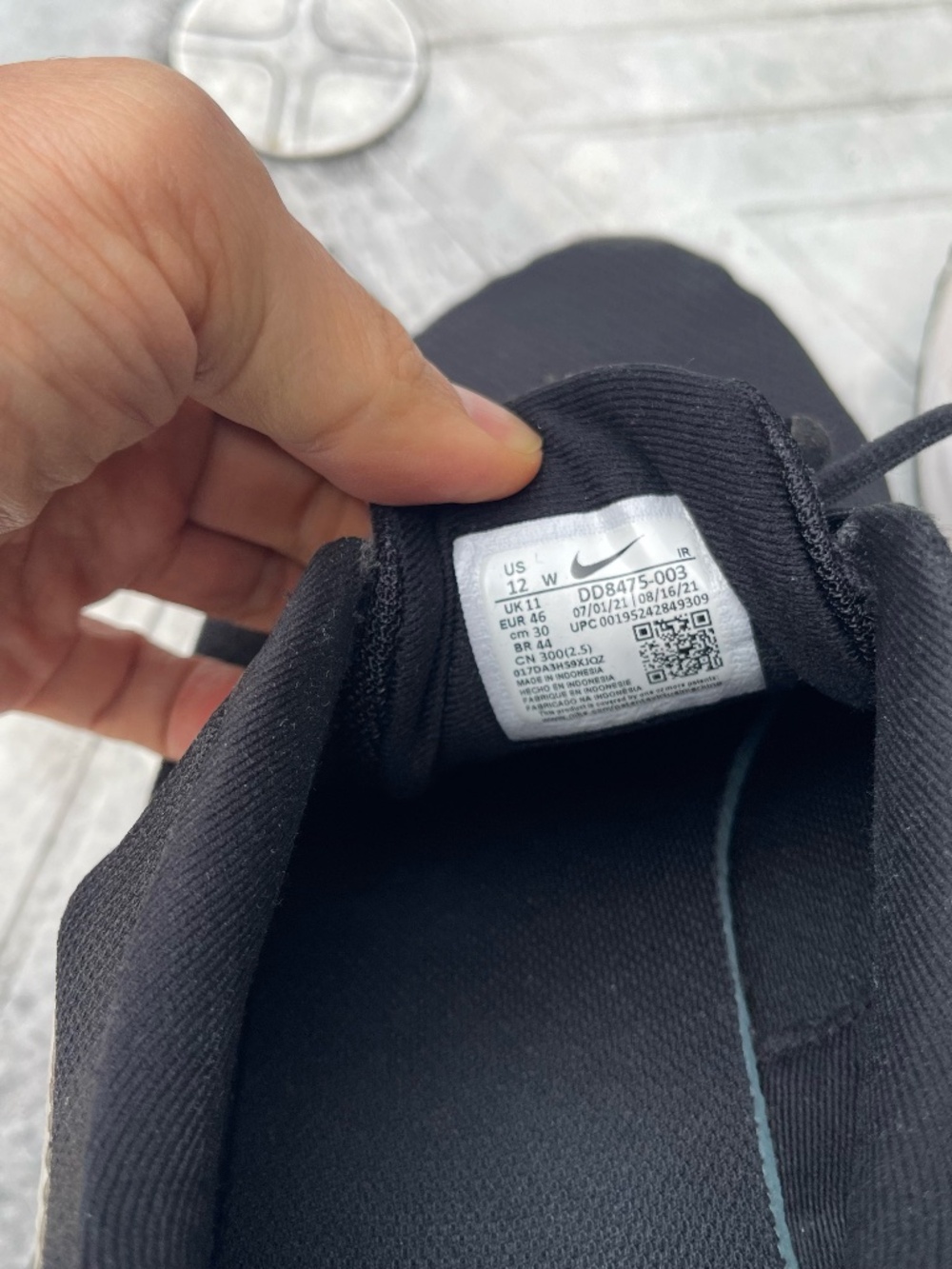 Nike men running shoes - Picture 3 of 3